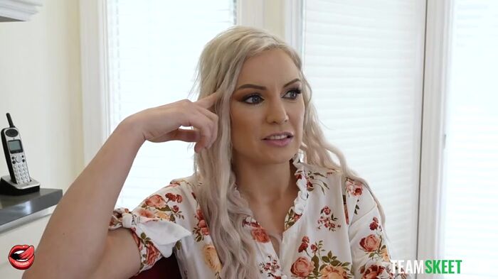 Когда мужу некогда,можно и зятю отдаться.