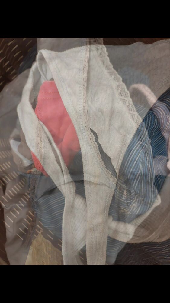 Слил на трусики сперму