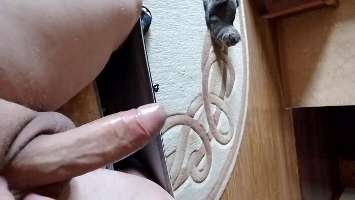 Познакомлюсь с девушкой для оральных ласк.