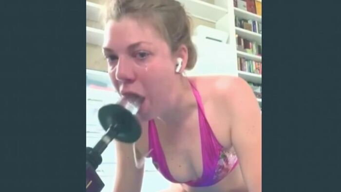 Жосткая Долбежка Суки в Горло