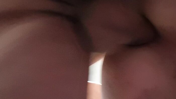 Входят в мою попку