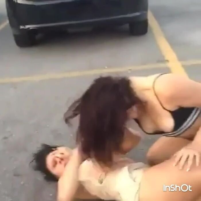 Две стервы.