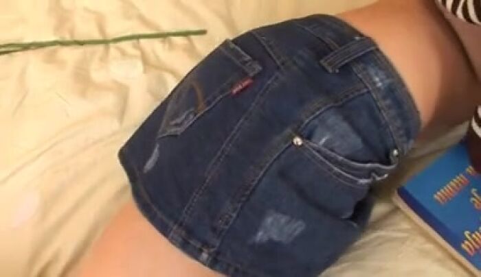 Анальный секс юной шлюшки