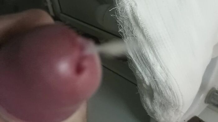 Кончает на ваши фоточки девочки