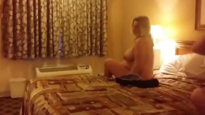 Хочу. Вилизать.