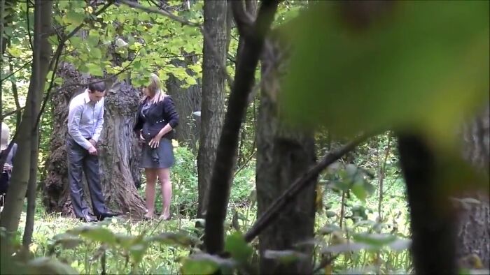 Сборник вуйариста - Писающие русские девушки в кустах