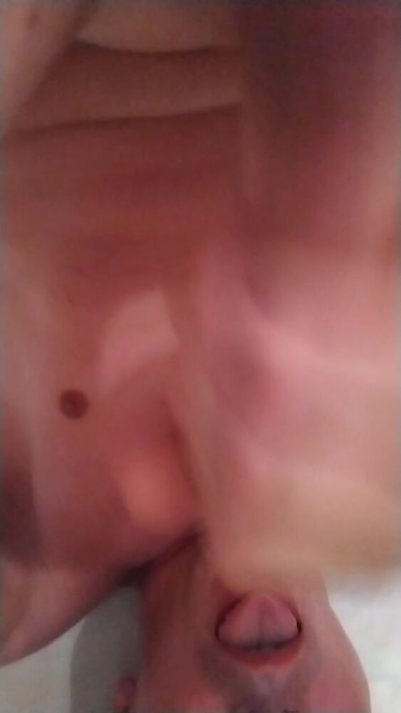 Кончаю себе в рот