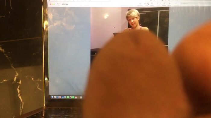 Хорошенькая