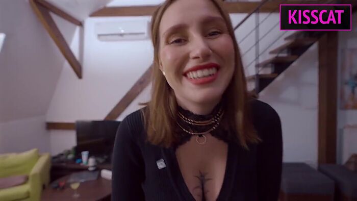 Какая сладкая шлюшка