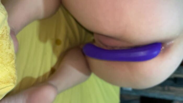 Ібуть в усі дірочки