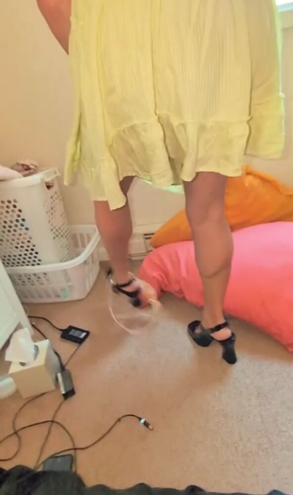 Зрелая дама пригласила меня к ней домой