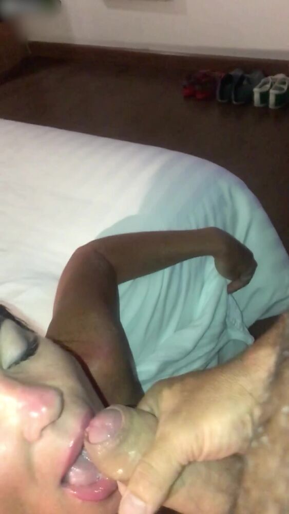 Всегда мы, в отпуске за границей…моя жена сосет голову и