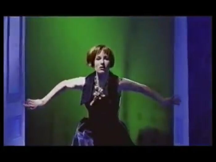 Господин любит, когда сами подходят )