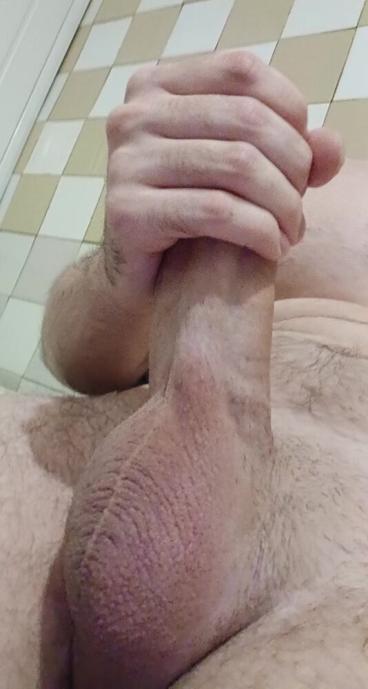 Сумно одному