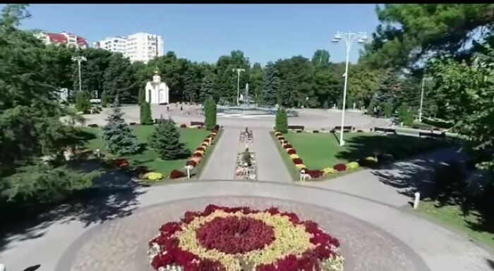 Бляди на море.