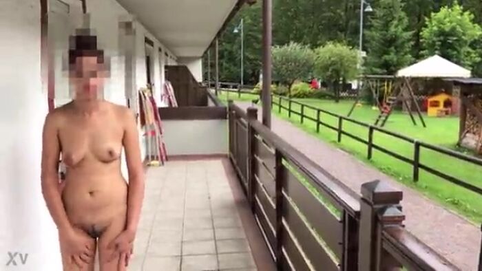 мм люблю голенькой на балконе