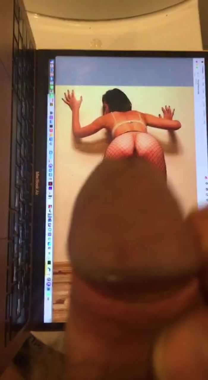 Вставить в пизду сзади