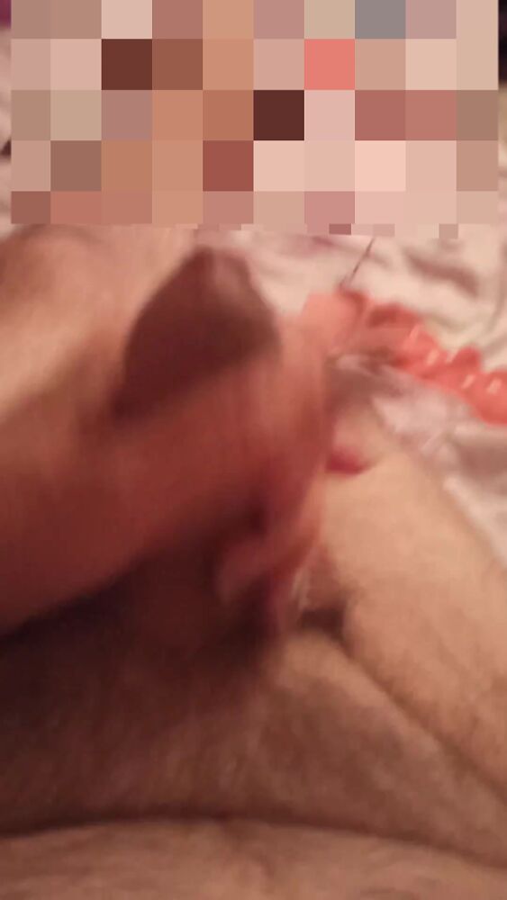 Перед сексом, дрочу мужу