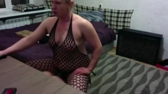 Хорошо ебет