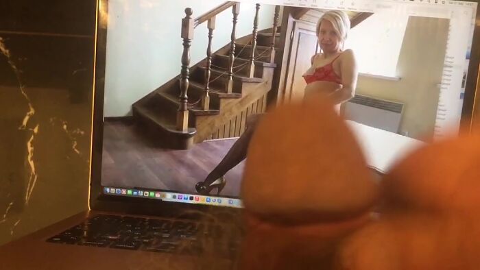 соблазнительная шлюшка