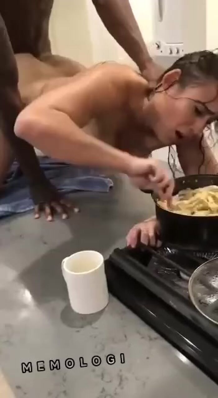 Обеденный секс