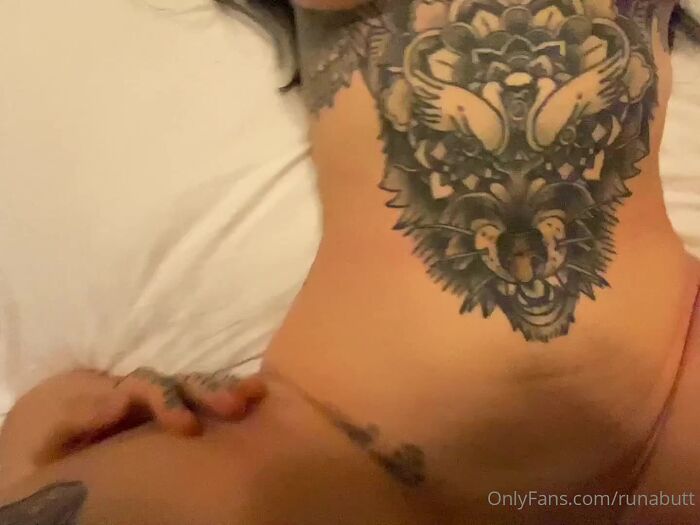 В такое тело кончать следует даже не спрашивая)