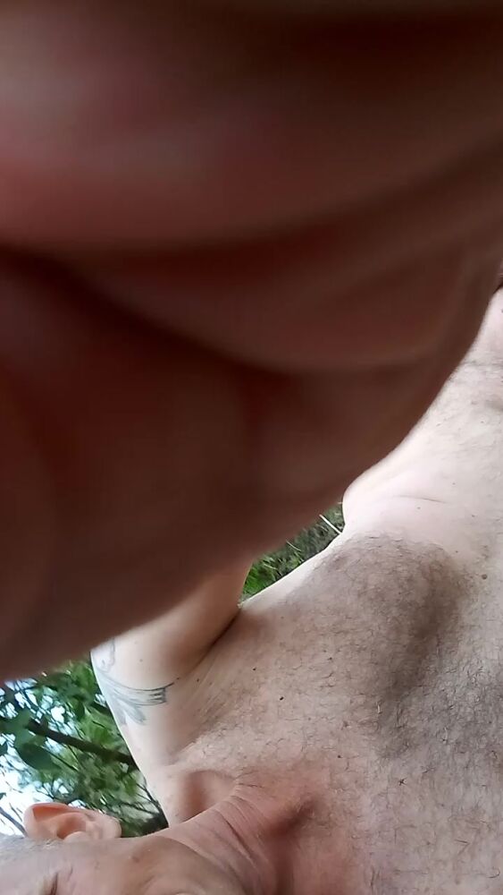 На нудистском пляже