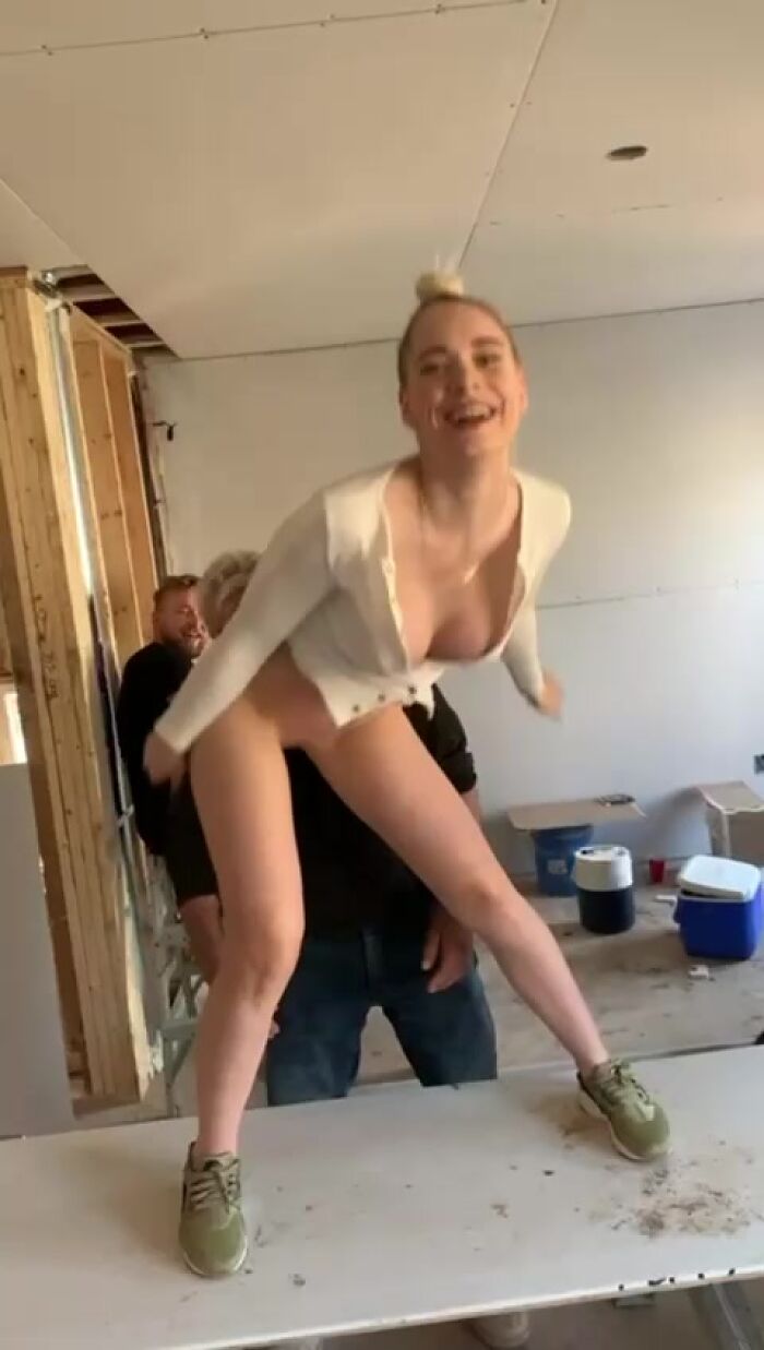 Может палец вставить