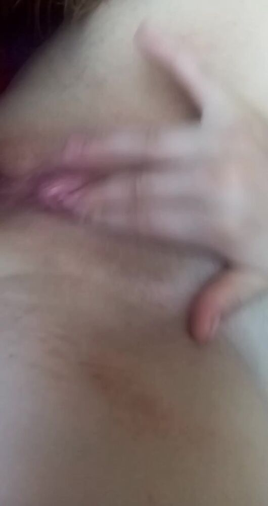 Моя пуся очень мокрая