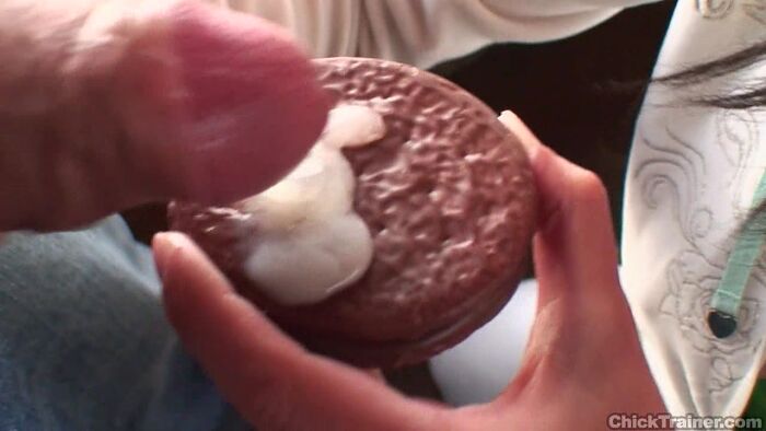 Девочка любит с начинкой