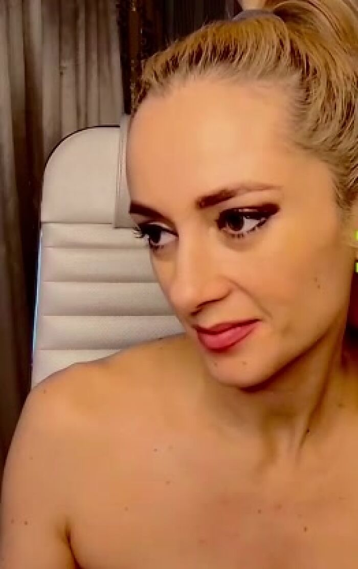 секретарша работает на удаленке