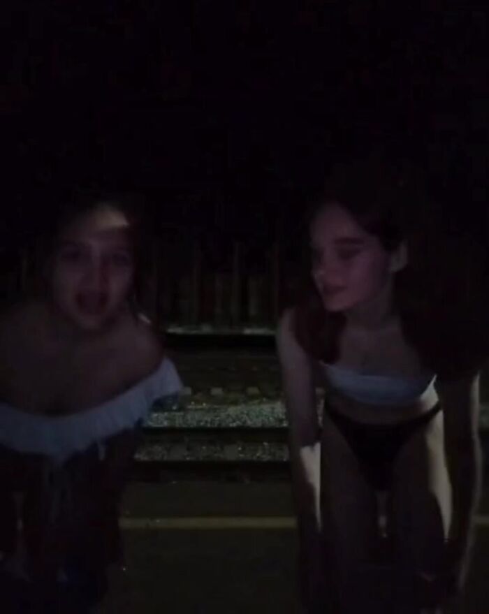 Голые девки