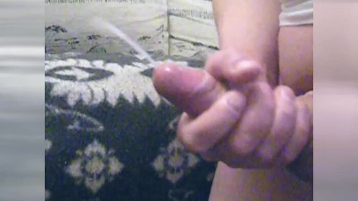 Похотливая Сучка Дрочит Писю и Кончает..