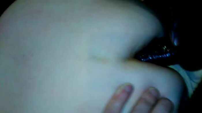 Толстую зрелую шлюху негр ебет в очко