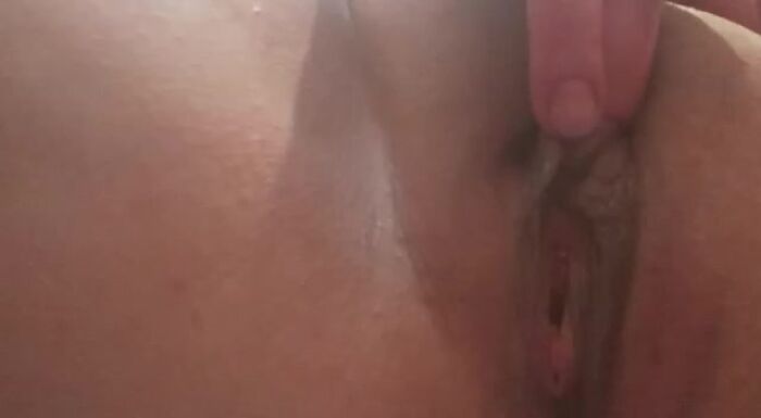 Жена дрочит