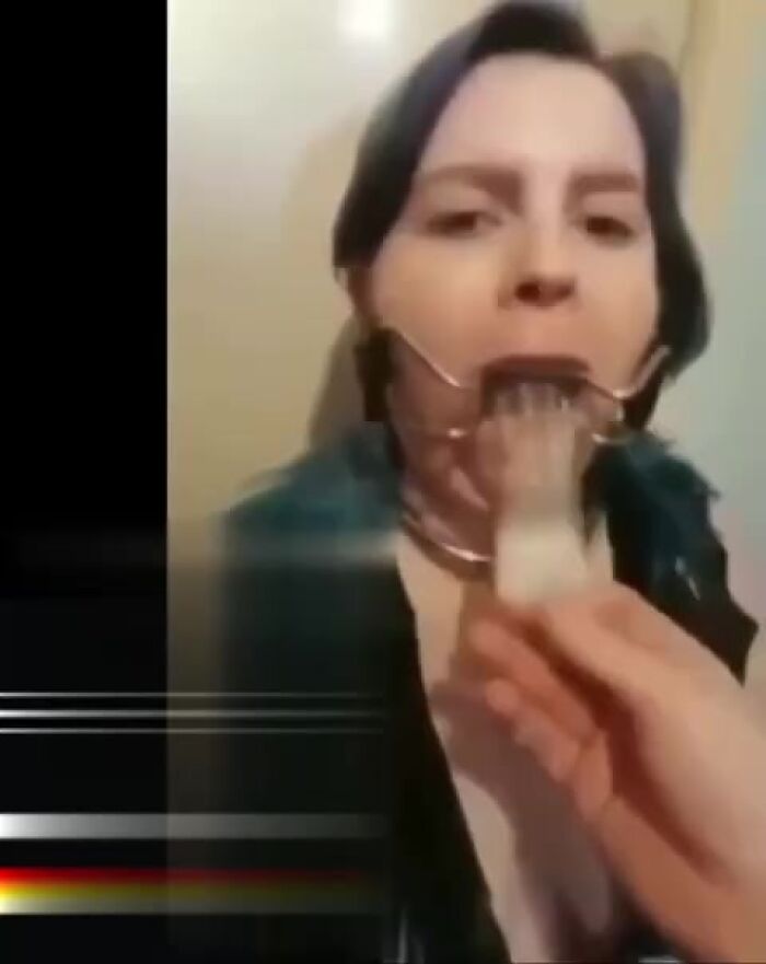 Бдсм.  Накормил сучку