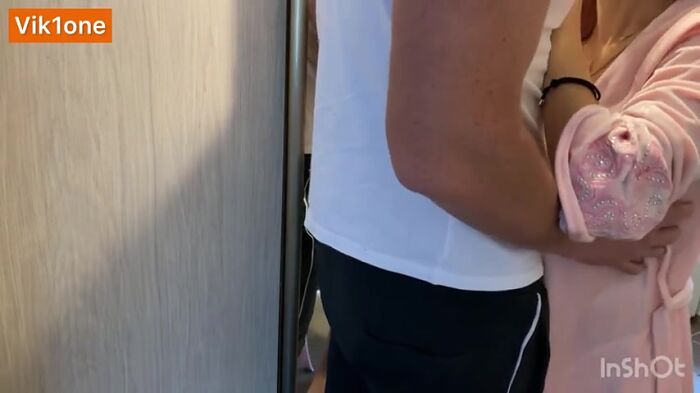 Примерная жена.