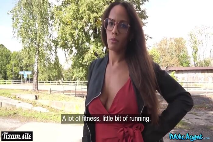 Француженка на прогулке French Breast is Best 2026