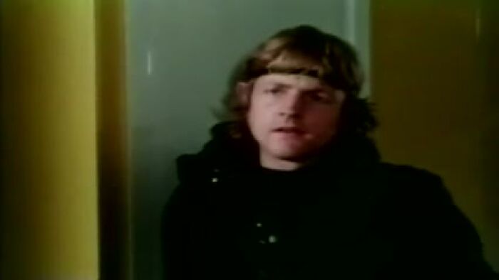 Голодные молодые женщины (1977)