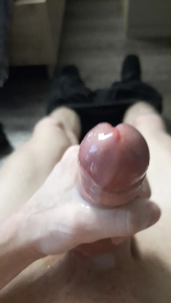 Обкончался и посикал от удовольствия