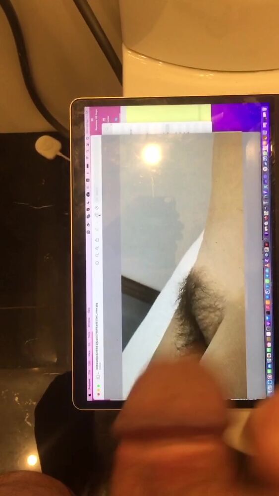 На пушистую Пизду