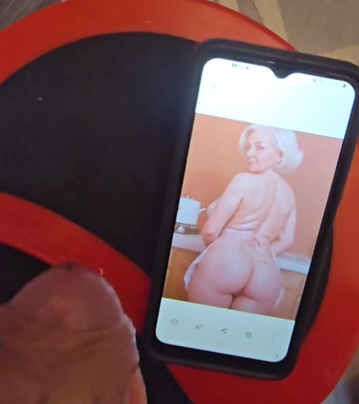 Кончаю на Jess50