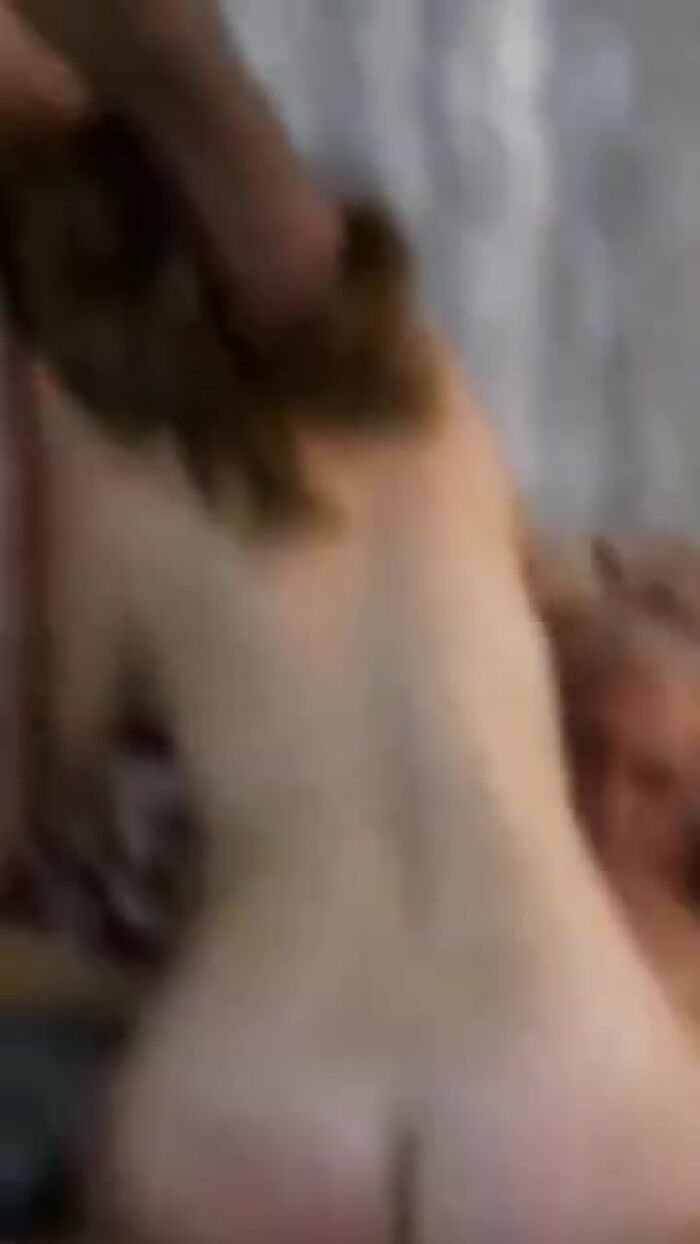 сасёт и даёт в попку  за проживание