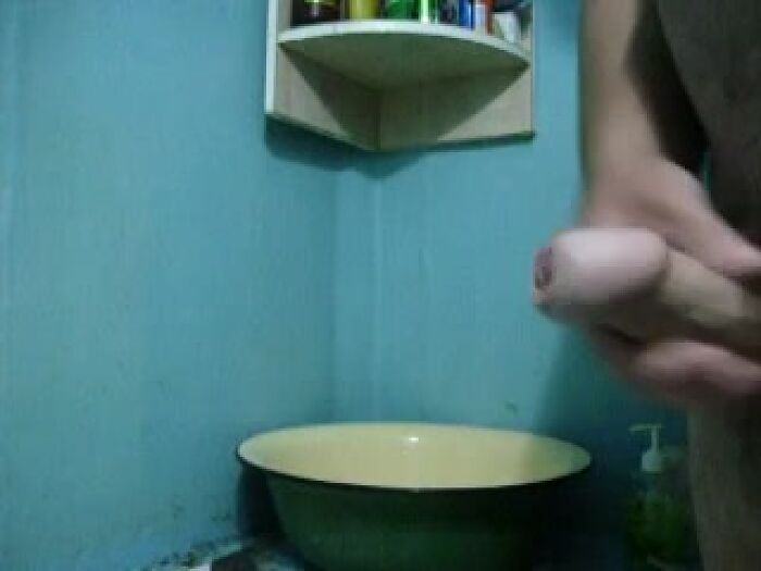 Мне  приятко  когда  кончают