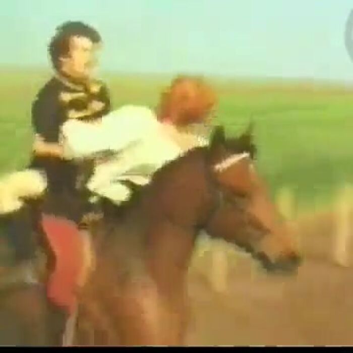 Клип-гусары развлекаются