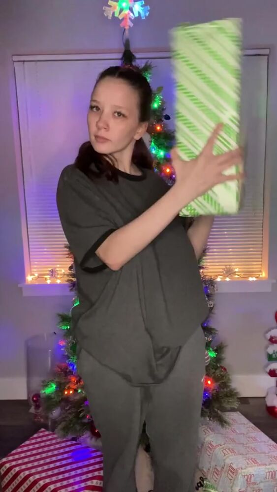 С наступающим всех!