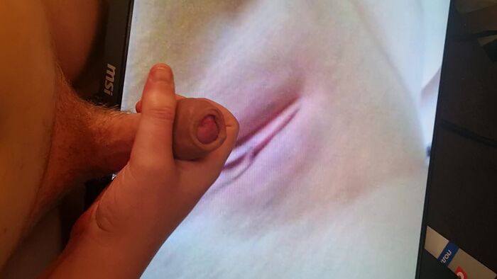 Какая же красивая киска)