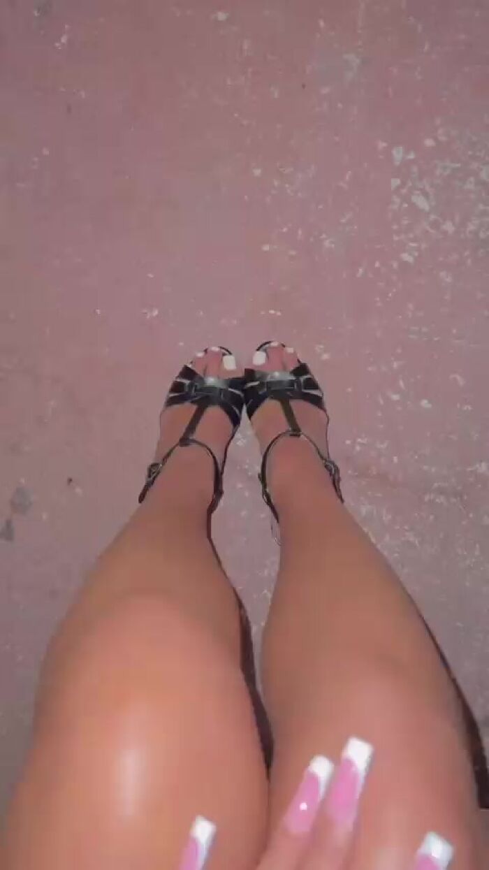 Как вам мои ножки и маник?