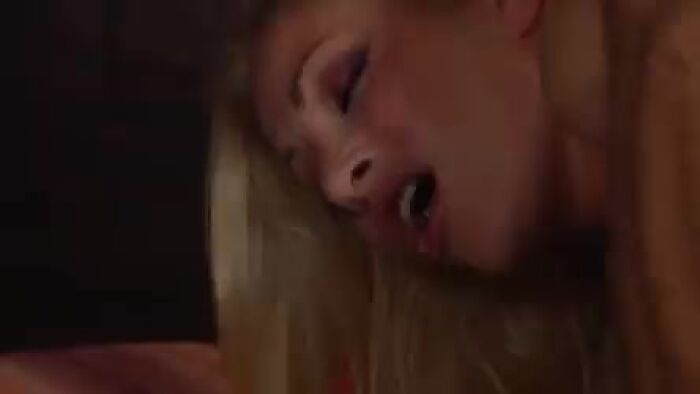 Сексуальная мода (2012)