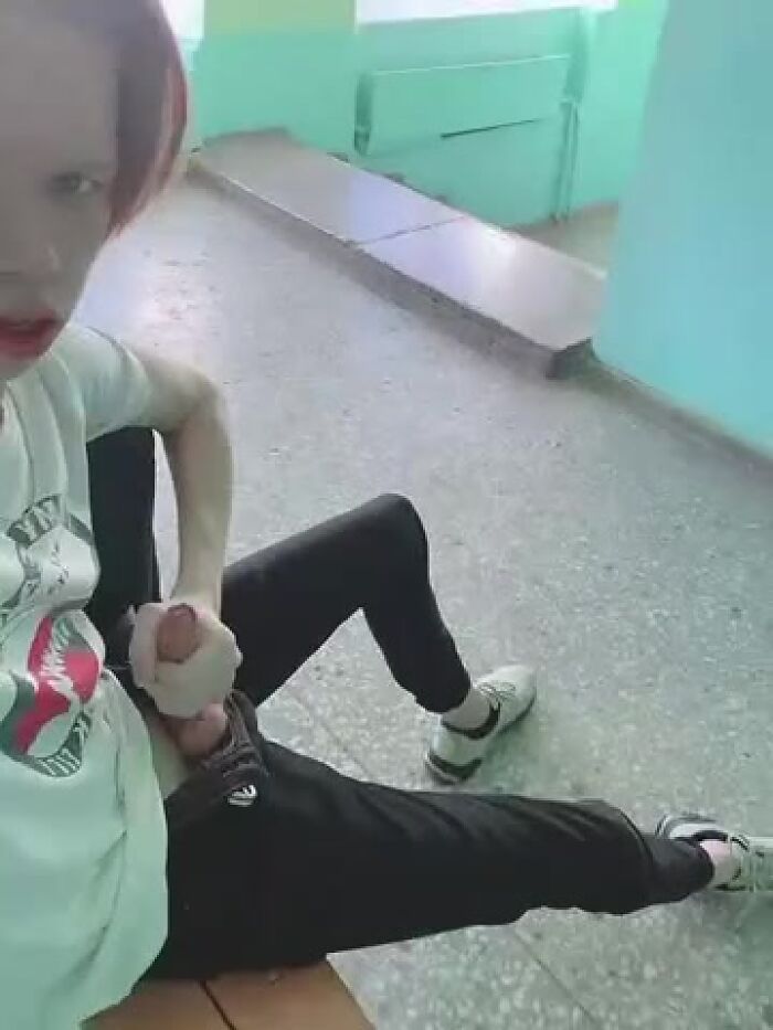 Дрочу в спортзале